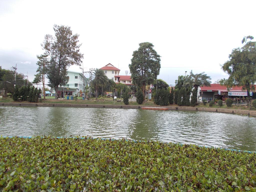 Hotel A.P.Garden à Kalasin Extérieur photo