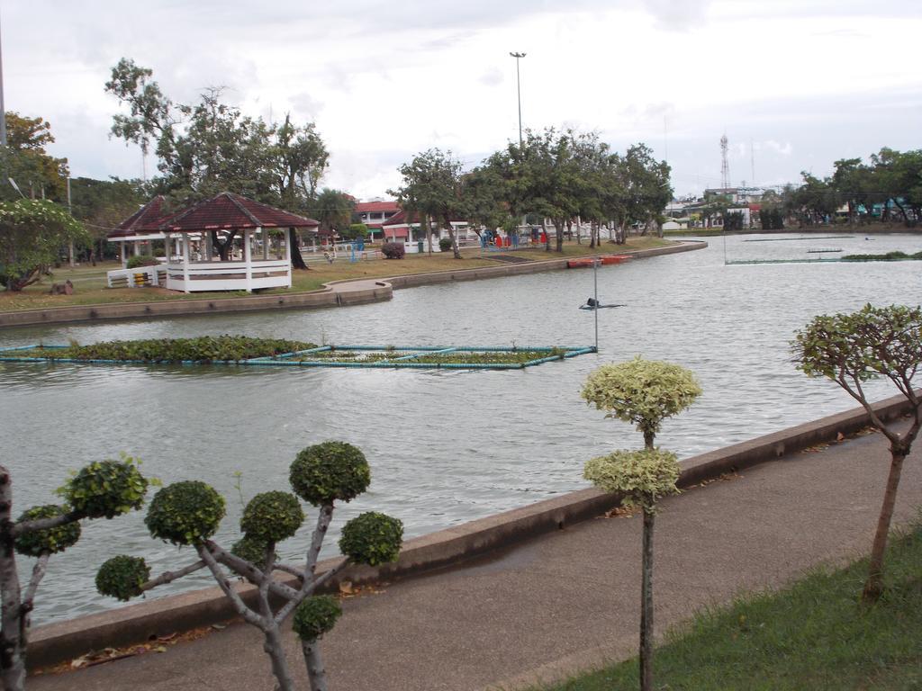 Hotel A.P.Garden à Kalasin Extérieur photo