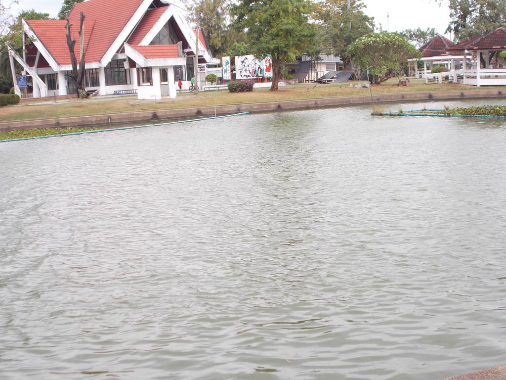 Hotel A.P.Garden à Kalasin Extérieur photo